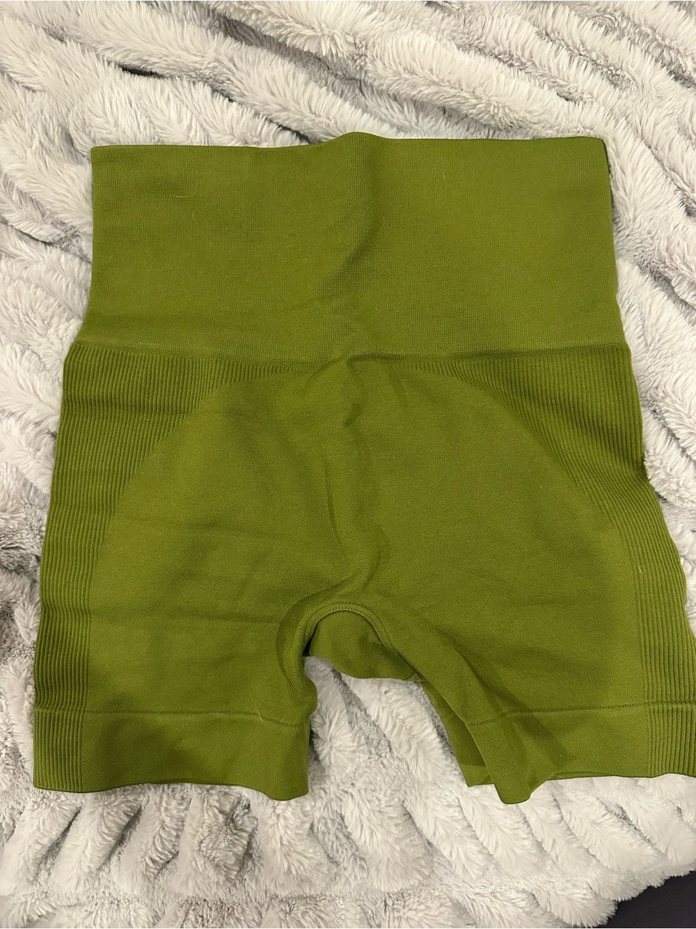 Set Active Olive Green High-Waist Shorts